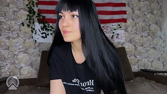 Snapshot of sweeet_strawberies chatting on 10/19/25, 07:14 sweeet strawberies online show from 10/19/25, 07:14