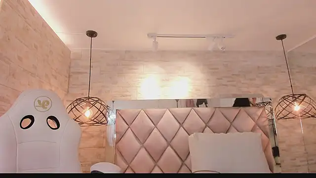 grace daviss online show from 04/28/26, 10:53