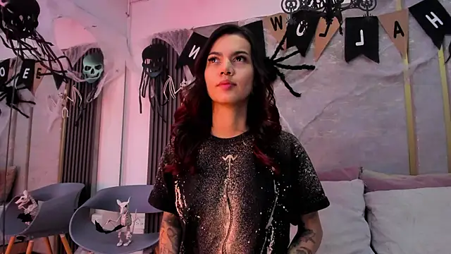 Snapshot of Vero_Jenkins chatting on 10/26/25, 12:00 Vero Jenkins online show from 10/26/25, 12:00