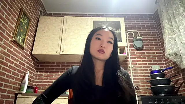 Snapshot of EmmaLeexth chatting on 01/15/26, 03:27 EmmaLeexth online show from 01/15/26, 03:27