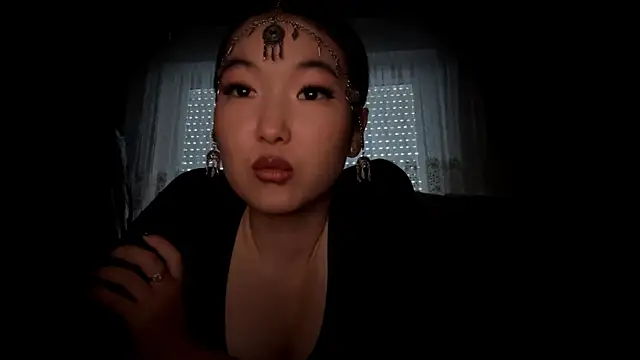 Snapshot of EmmaLeexth chatting on 01/18/26, 07:34 EmmaLeexth online show from 01/18/26, 07:34