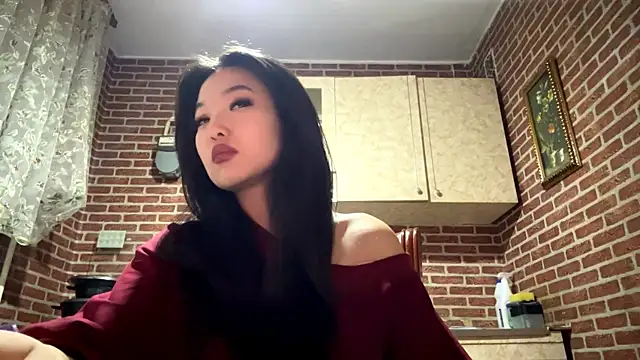 EmmaLeexth online show from 04/06/26, 02:07