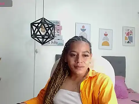 Snapshot of Amber__s chatting on 09/18/25, 01:35 Amber s online show from 09/18/25, 01:35
