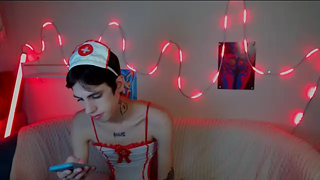 Snapshot of AlexNaughty14 chatting on 09/28/25, 07:58 AlexNaughty14 online show from 09/28/25, 07:58