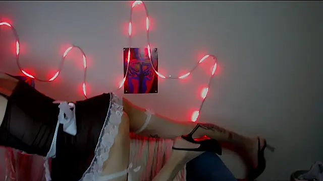 Snapshot of AlexNaughty14 chatting on 09/30/25, 08:08 AlexNaughty14 online show from 09/30/25, 08:08