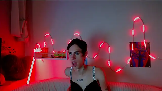 Snapshot of AlexNaughty14 chatting on 10/03/25, 08:33 AlexNaughty14 online show from 10/03/25, 08:33