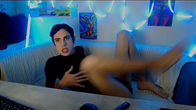 Snapshot of AlexNaughty14 chatting on 10/04/25, 07:28 AlexNaughty14 online show from 10/04/25, 07:28