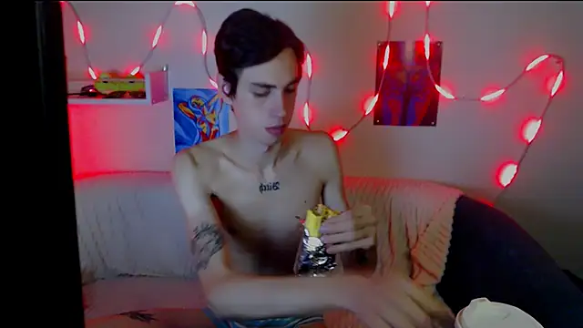 Snapshot of AlexNaughty14 chatting on 10/08/25, 11:30 AlexNaughty14 online show from 10/08/25, 11:30