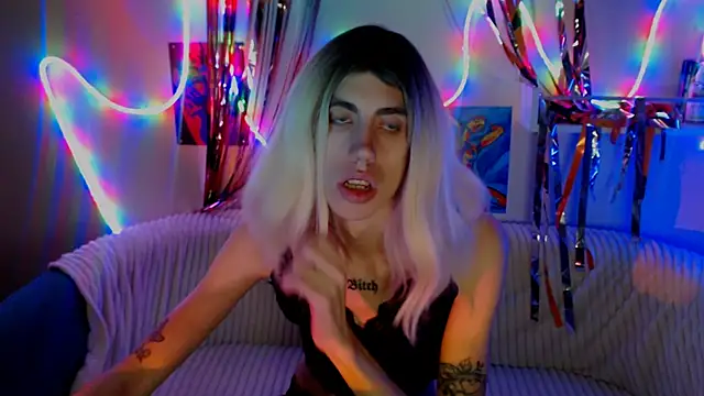 Snapshot of AlexNaughty14 chatting on 11/02/25, 09:00 AlexNaughty14 online show from 11/02/25, 09:00