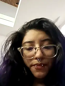 SabrinaV  online show from 04/12/26, 03:00