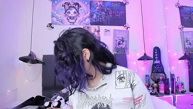 SabrinaV  online show from 04/17/26, 11:35