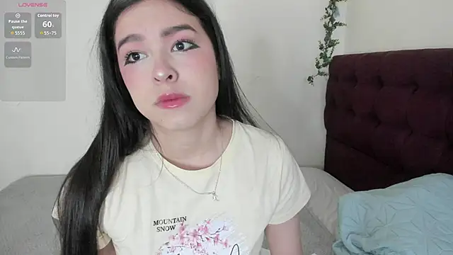 Snapshot of Dulcee_1 chatting on 05/19/26, 11:16 Dulcee 1 online show from 05/19/26, 11:16