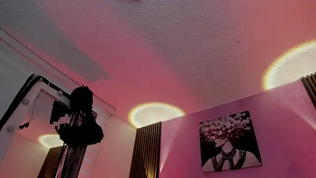 Snapshot of Damian_Rock chatting on 11/24/25, 07:57 Damian Rock online show from 11/24/25, 07:57