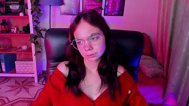 Snapshot of Elise_Noir chatting on 10/12/25, 03:33 Elise Noir online show from 10/12/25, 03:33