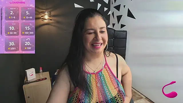 Snapshot of AgataThompson_ chatting on 09/22/25, 06:43 AgataThompson online show from 09/22/25, 06:43