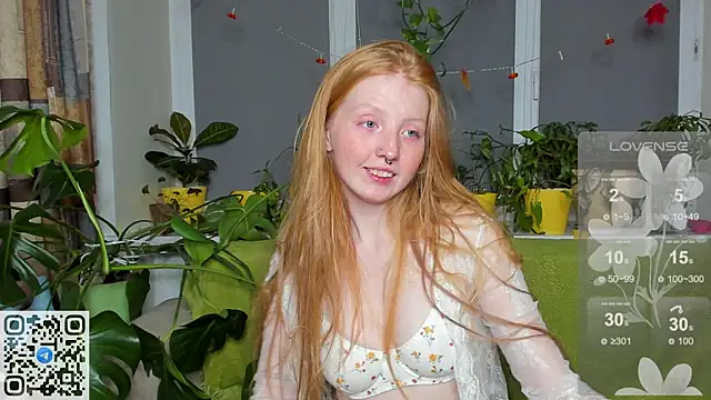 Snapshot of RitaSweety18 chatting on 11/21/25, 12:10 RitaSweety18 online show from 11/21/25, 12:10