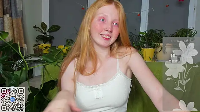 Snapshot of RitaSweety18 chatting on 11/23/25, 11:21 RitaSweety18 online show from 11/23/25, 11:21