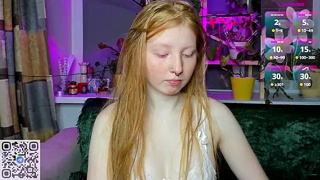 Snapshot of RitaSweety18 chatting on 11/28/25, 10:34 RitaSweety18 online show from 11/28/25, 10:34