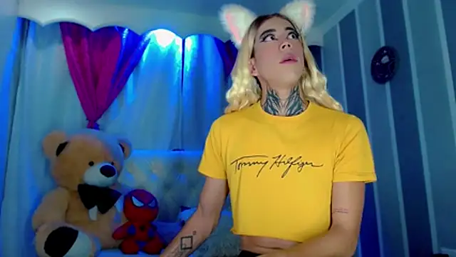 Julia Bulette1 online show from 03/15/26, 01:33