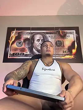 Snapshot of chrizmacgregor chatting on 11/08/25, 01:50 chrizmacgregor online show from 11/08/25, 01:50