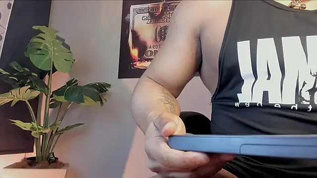 Snapshot of chrizmacgregor chatting on 12/16/25, 12:59 chrizmacgregor online show from 12/16/25, 12:59