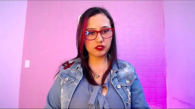 Sara1126  online show from 10/18/25, 04:04