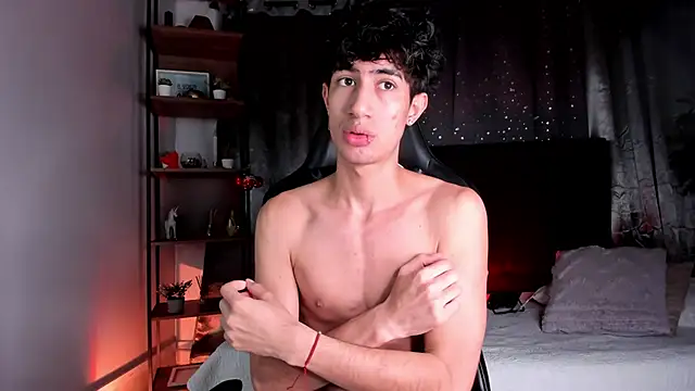 Snapshot of Lenapaul_ chatting on 11/30/25, 04:44 Lenapaul online show from 11/30/25, 04:44