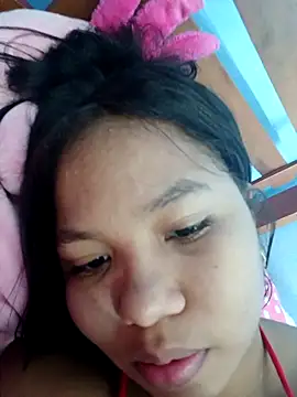 Snapshot of little_onixx chatting on 10/18/25, 12:28 little onixx online show from 10/18/25, 12:28