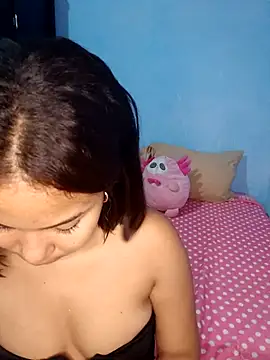 Snapshot of little_onixx chatting on 11/09/25, 04:38 little onixx online show from 11/09/25, 04:38