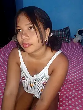 Snapshot of little_onixx chatting on 11/20/25, 10:26 little onixx online show from 11/20/25, 10:26