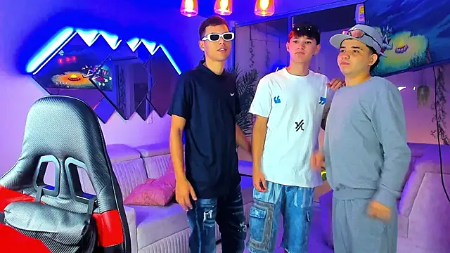 Houseofwarrios online show from 04/17/26, 05:32