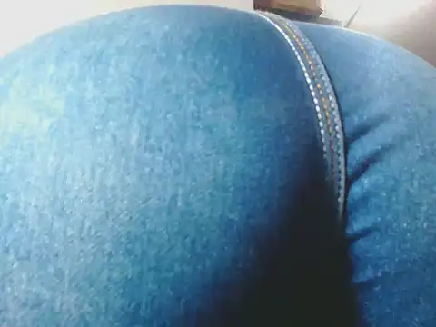 scarlett  jonnes online show from 11/28/25, 12:46