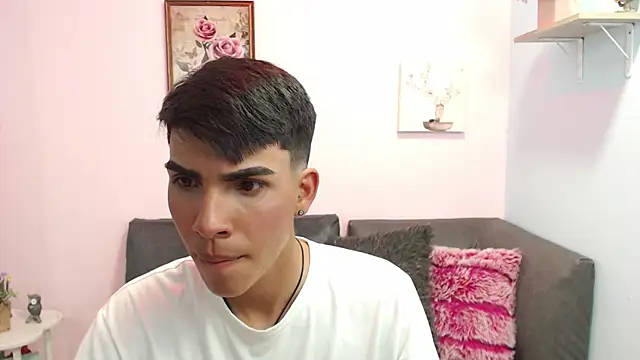 Snapshot of David_925_ chatting on 10/07/25, 04:20 David 925 online show from 10/07/25, 04:20