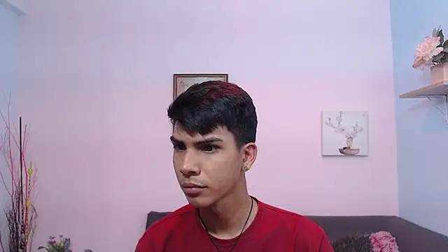 Snapshot of David_925_ chatting on 10/22/25, 11:32 David 925 online show from 10/22/25, 11:32