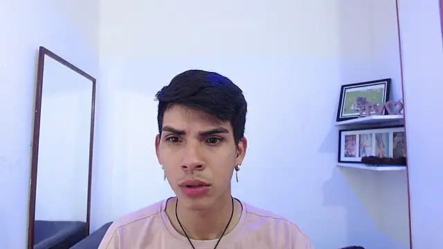 Snapshot of David_925_ chatting on 11/08/25, 03:50 David 925 online show from 11/08/25, 03:50