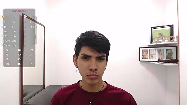 Snapshot of David_925_ chatting on 11/16/25, 04:07 David 925 online show from 11/16/25, 04:07