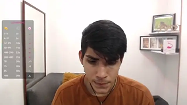 Snapshot of David_925_ chatting on 11/26/25, 04:13 David 925 online show from 11/26/25, 04:13