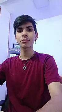 Snapshot of David_925_ chatting on 11/28/25, 04:04 David 925 online show from 11/28/25, 04:04