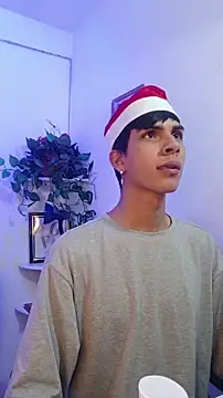 Snapshot of David_925_ chatting on 12/01/25, 09:53 David 925 online show from 12/01/25, 09:53