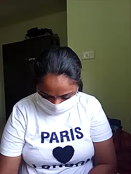 queendivya online show from 10/03/25, 02:08