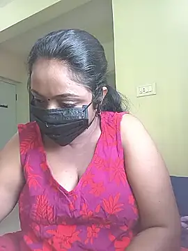 queendivya online show from 12/14/25, 03:45