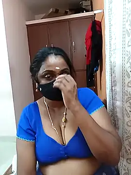 queendivya online show from 04/15/26, 01:18