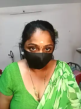 Snapshot of queendivya chatting on 04/23/26, 02:41 queendivya online show from 04/23/26, 02:41