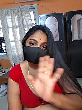 Snapshot of queendivya chatting on 05/21/26, 12:12 queendivya online show from 05/21/26, 12:12