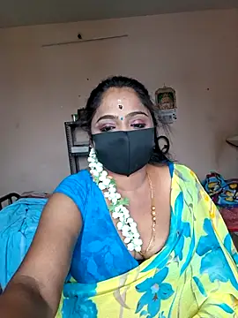 Snapshot of queendivya chatting on 05/22/26, 07:04 queendivya online show from 05/22/26, 07:04