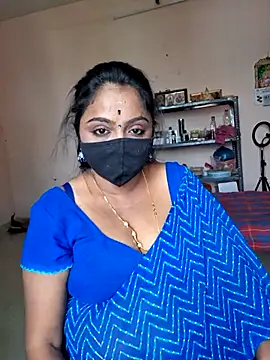 Snapshot of queendivya chatting on 05/28/26, 06:43 queendivya online show from 05/28/26, 06:43