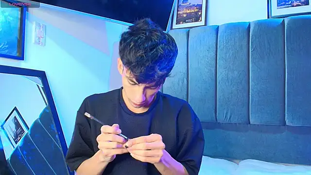 Erick Velveth online show from 03/25/26, 05:02