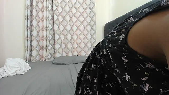 Snapshot of Pretty_Ebony_Doll chatting on 04/19/26, 09:41 Pretty Ebony Doll online show from 04/19/26, 09:41