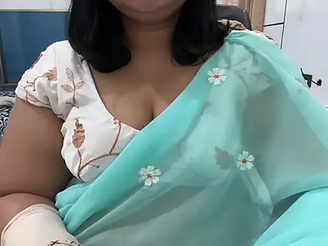Snapshot of divya-jannu chatting on 11/13/25, 05:34 divya-jannu online show from 11/13/25, 05:34
