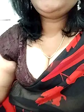 Snapshot of divya-jannu chatting on 11/18/25, 04:22 divya-jannu online show from 11/18/25, 04:22